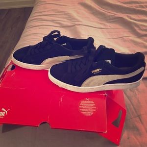 Black and Tan suede puma women size 7